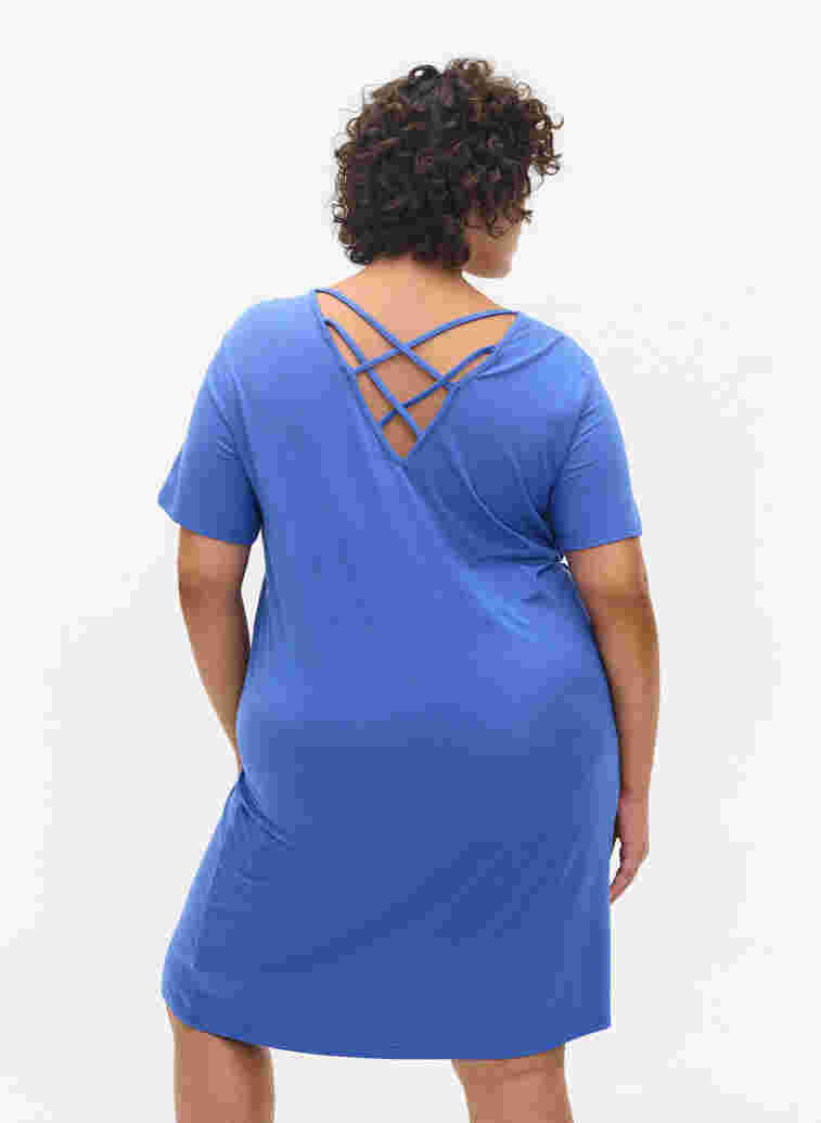 Kortermet viskosekjole med ryggdetaljer, Dazzling Blue, Model image number 1