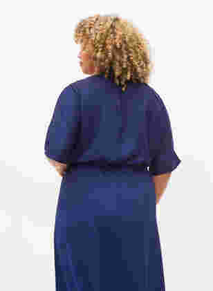 Kortermet midikjole med justerbar midje, Evening Blue, Model
