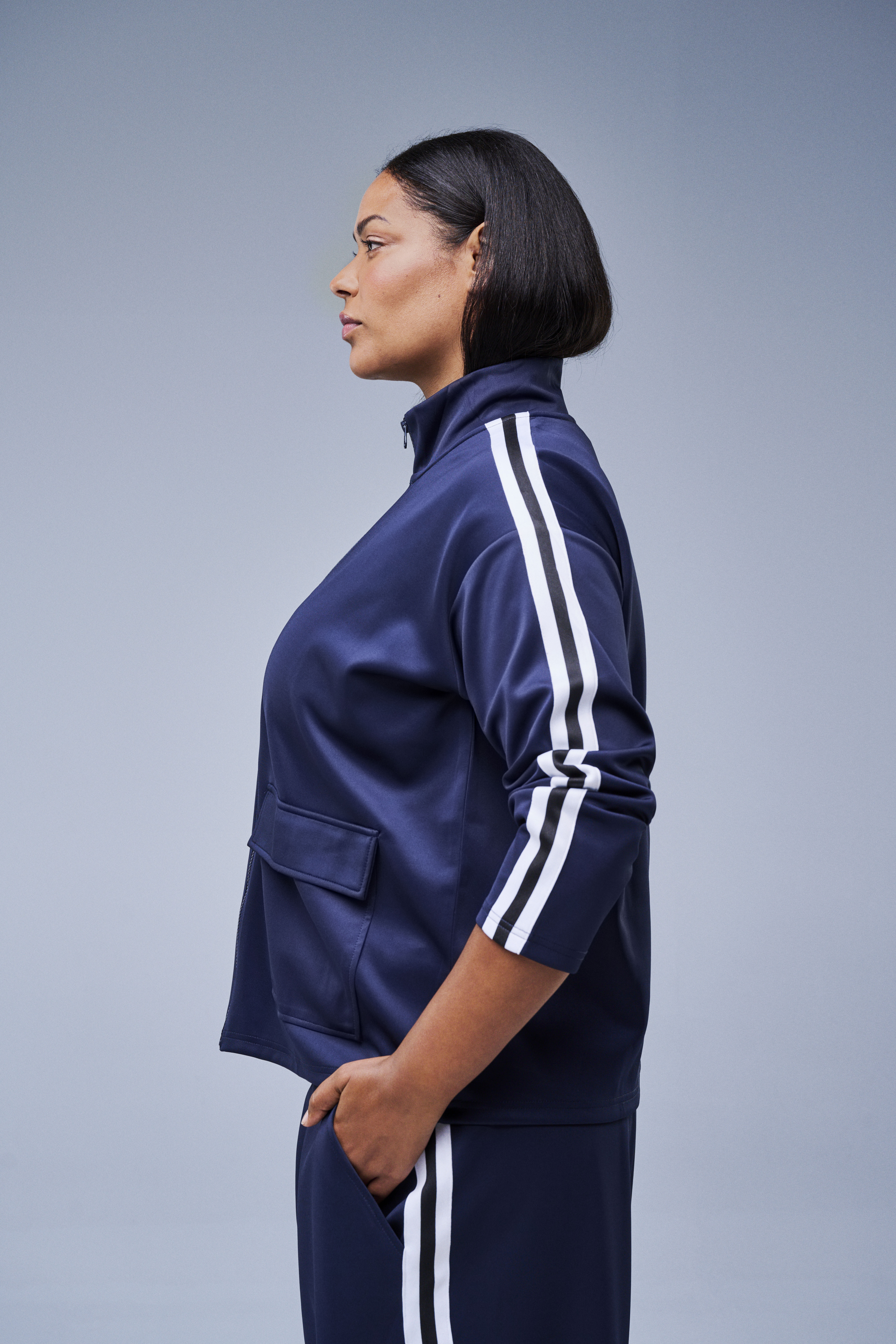 Zizzi Treningssett med sporty striper, , Model