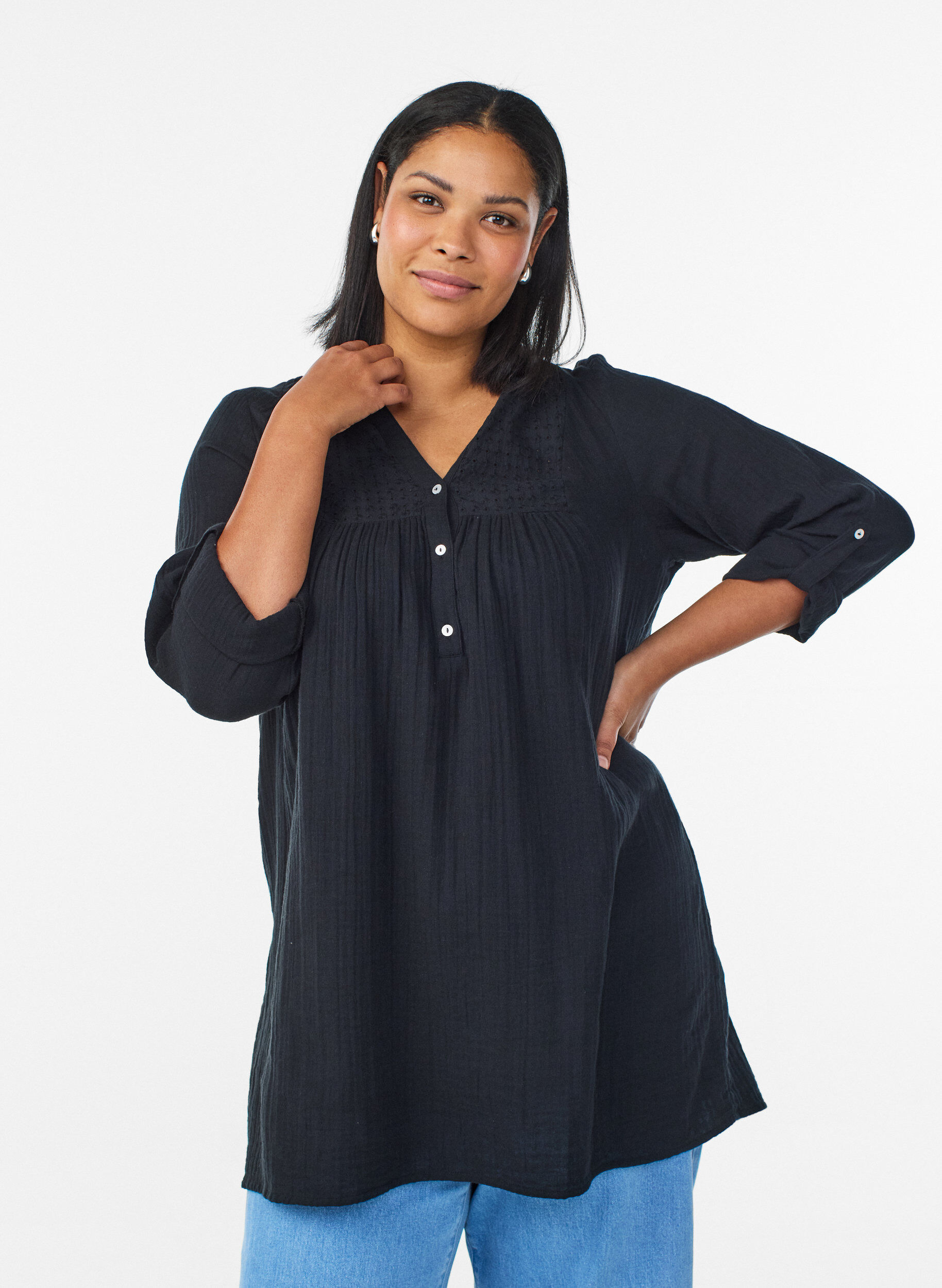 Zizzi Bomullsmuslin tunika med broderie anglaise, Svart, Model image number 0
