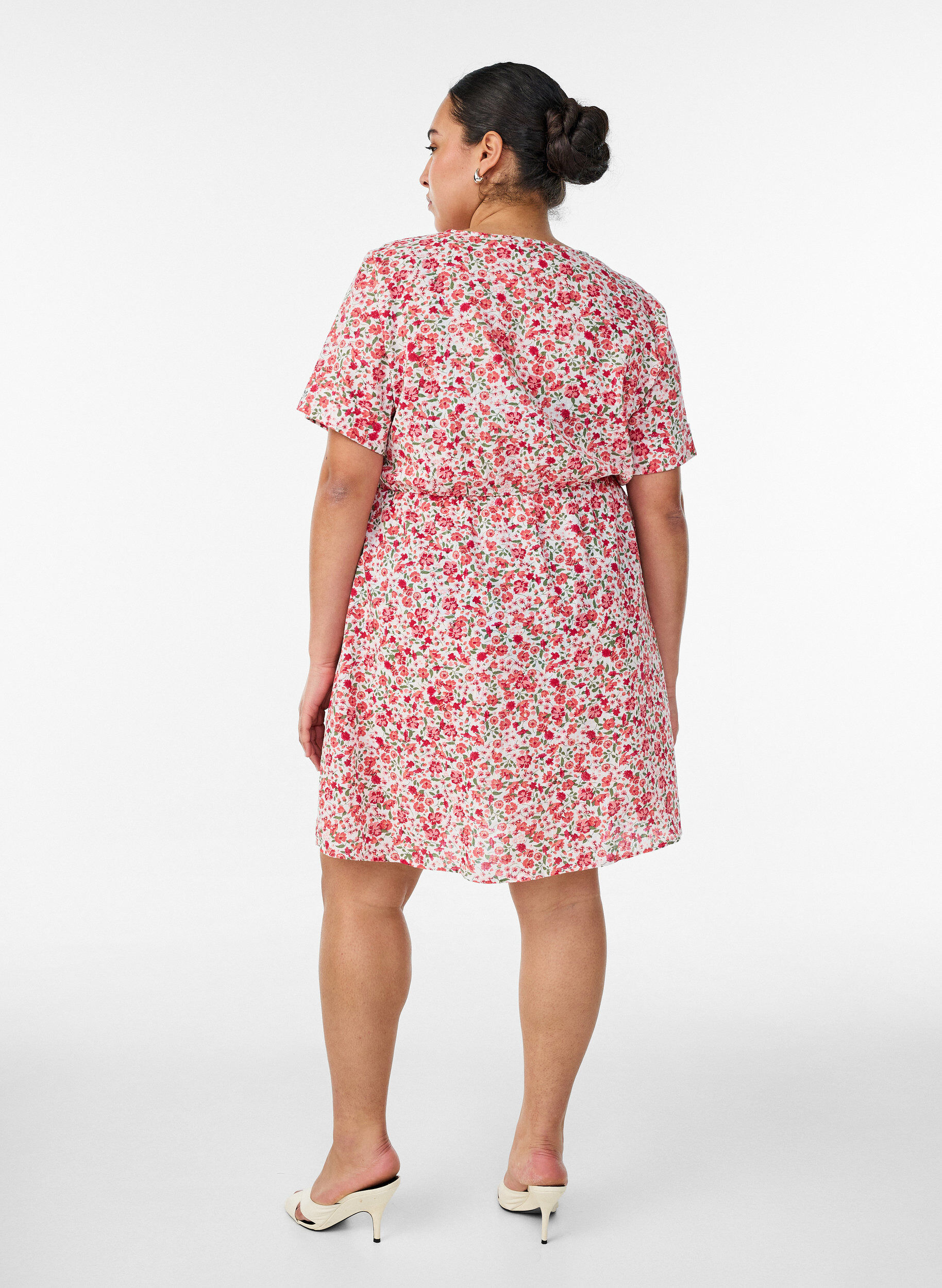 ZizziKort bomullskjole med blomstertrykk, R&oslash;d, Model image number 2