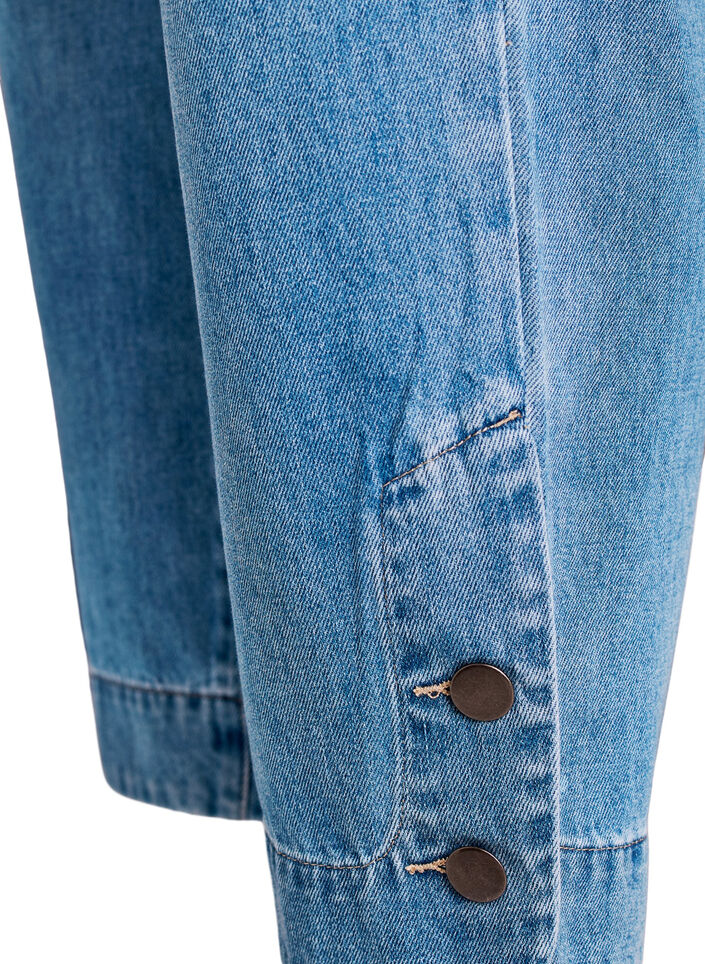 Avkuttede Kiana jeans med straight fit og knappdetaljer, Bl&aring;, Packshot image number 3
