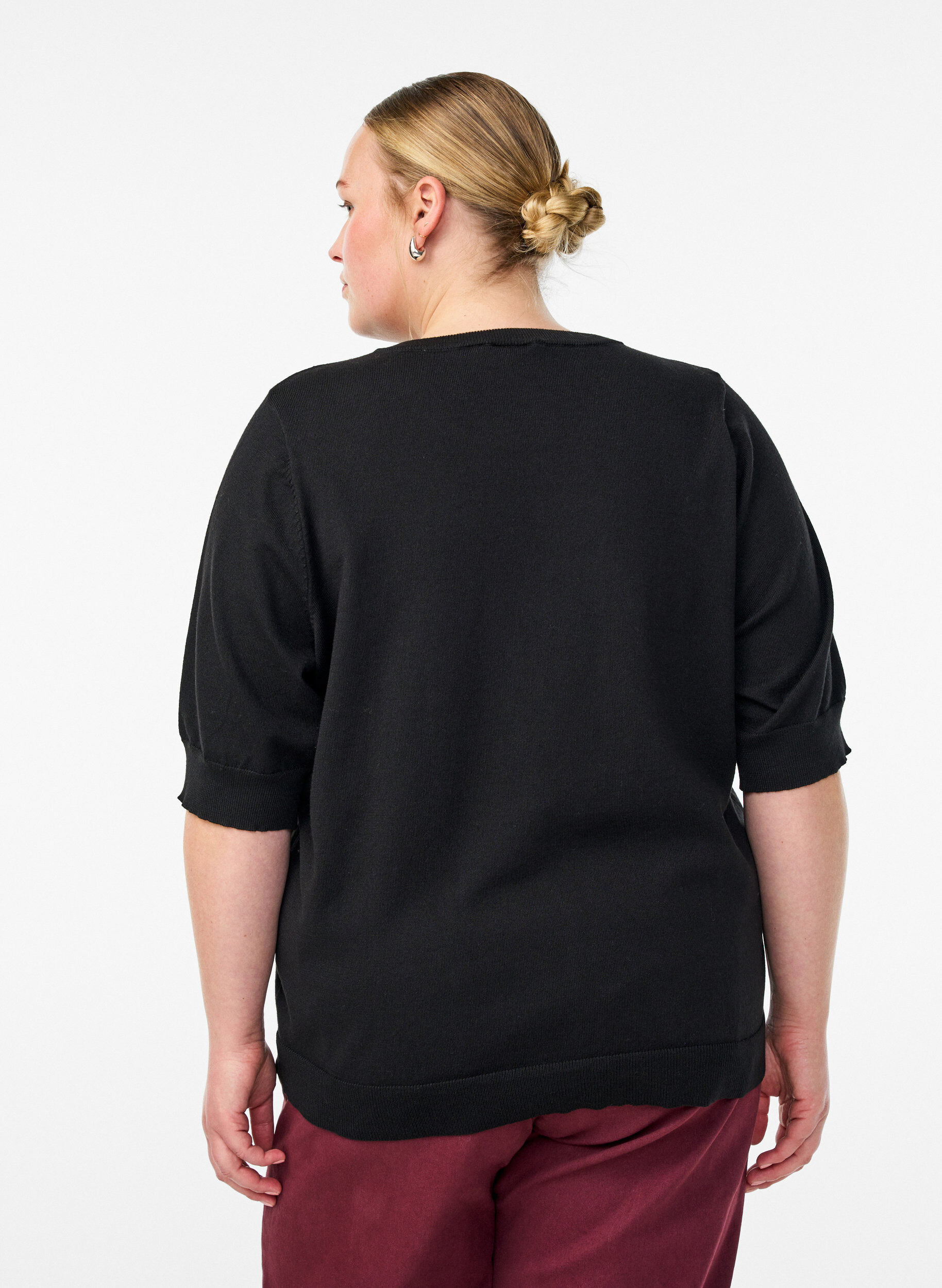 Zizzi Finstrikket bluse med korte ermer, Svart, Model image number 2