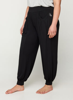 Zizzi Løse viskosebukser med lommer, Black, Model image number 0