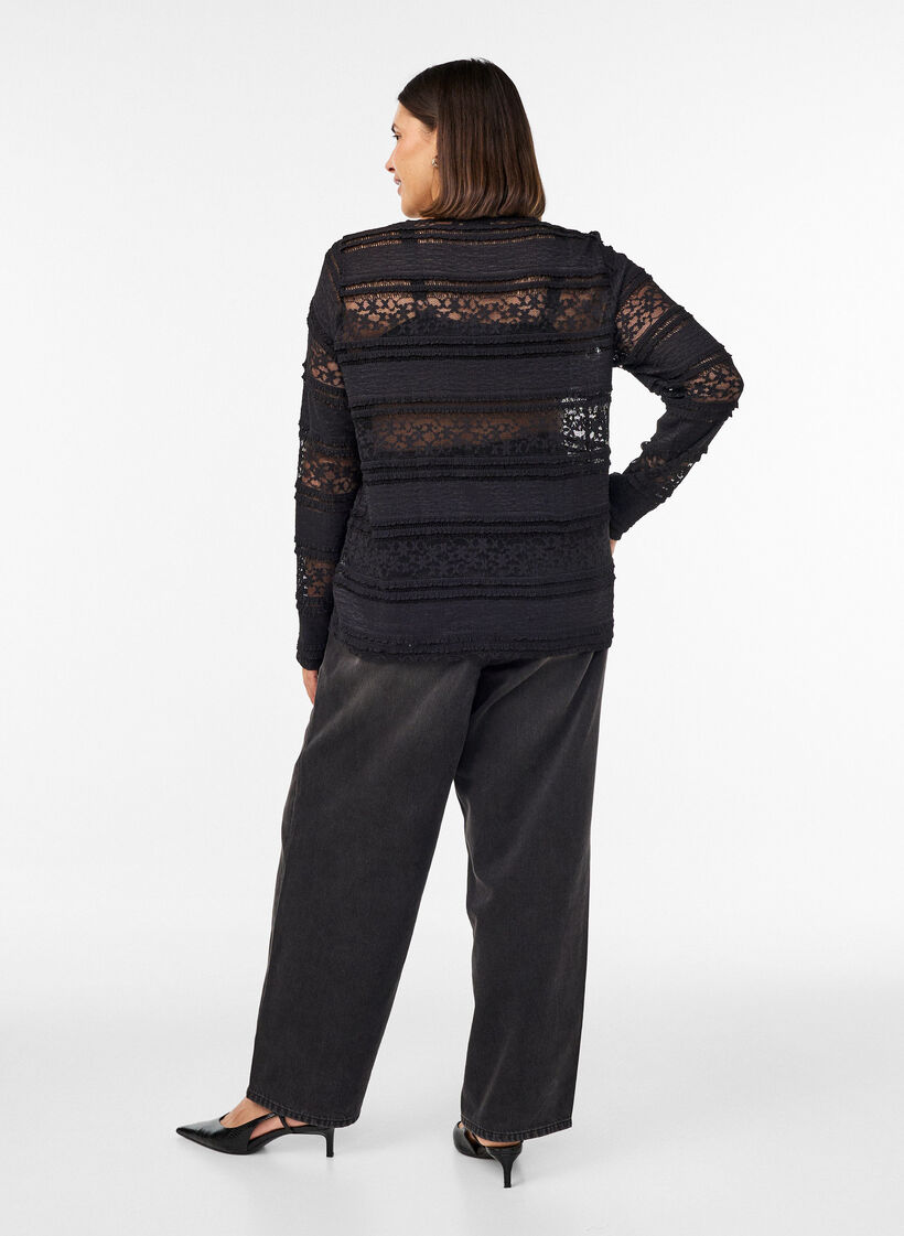Bluse med blonder og lange ermer, Svart, Model image number 2