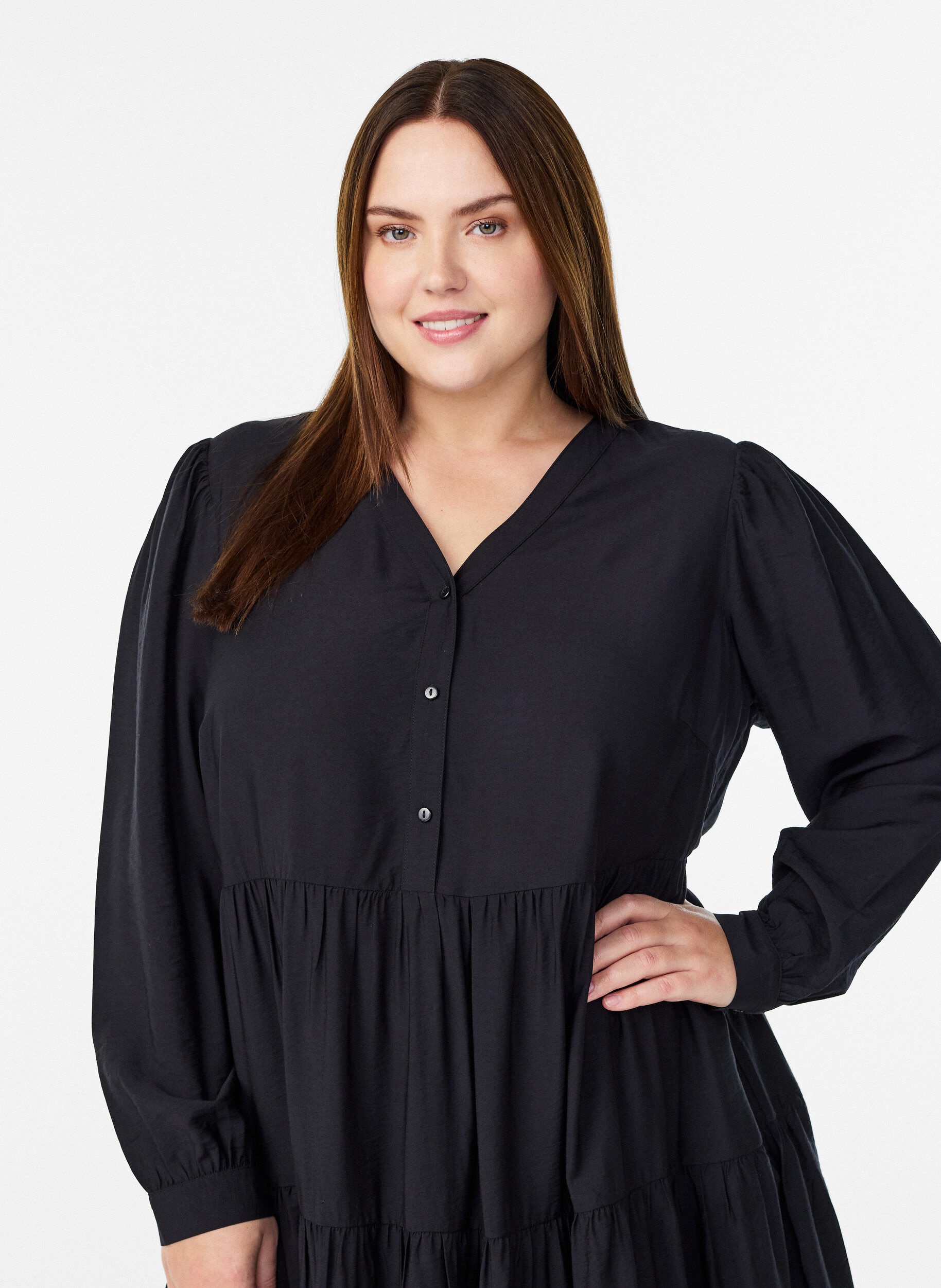 Zizzi Midikjole med v-hals og A-linjeform, Svart, Model image number 2