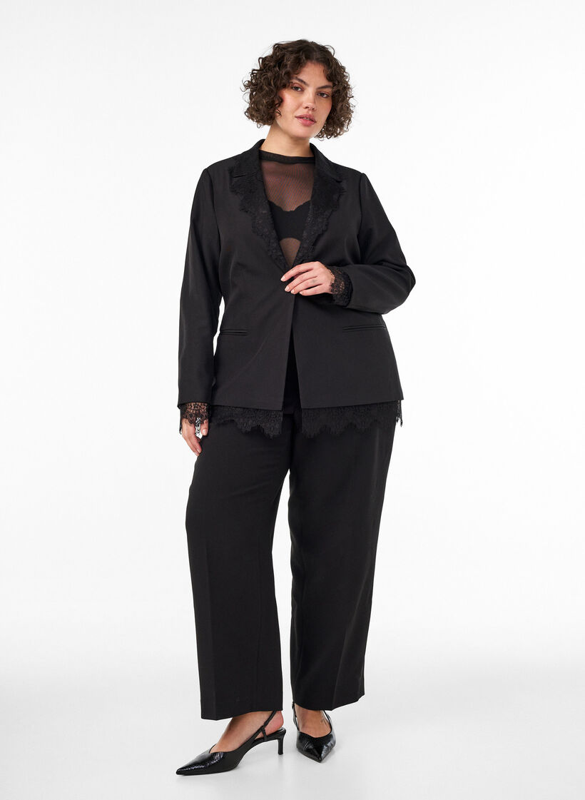 Blazer med blondedetaljer, Svart, Model