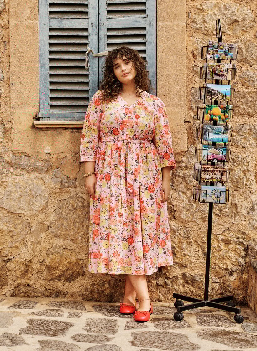 Blomstrete midiskj&oslash;rt med broderie anglaise og knytebelte, Rosa, Image image number 0