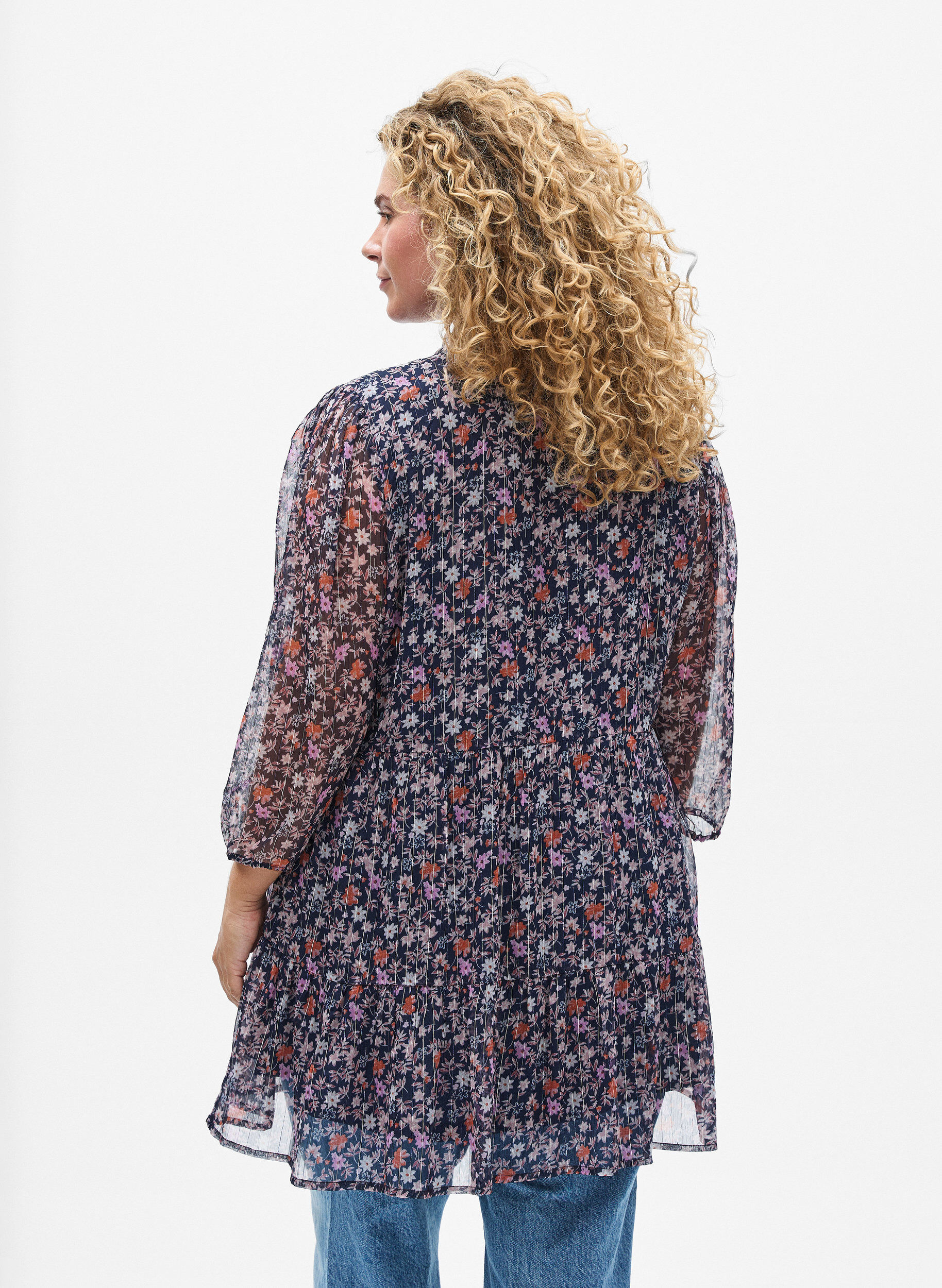 ZizziTunika med blomsterm&oslash;nster og glittertr&aring;der, Bl&aring;, Model image number 2