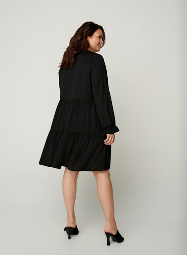 Kjole med legg og knytedetalj, Black, Model image number 1