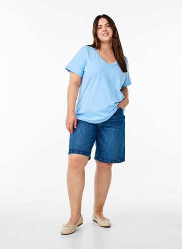 Zizzi Kortermet t-skjorte med v-hals, Blå, Model image number 1