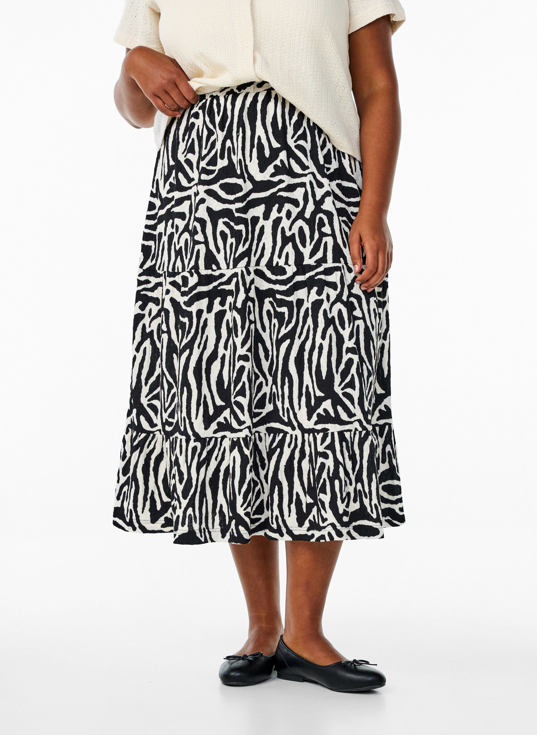 Zizzi Langt skj&oslash;rt med sebram&oslash;nster, Black w. White Zebra, Model image number 2