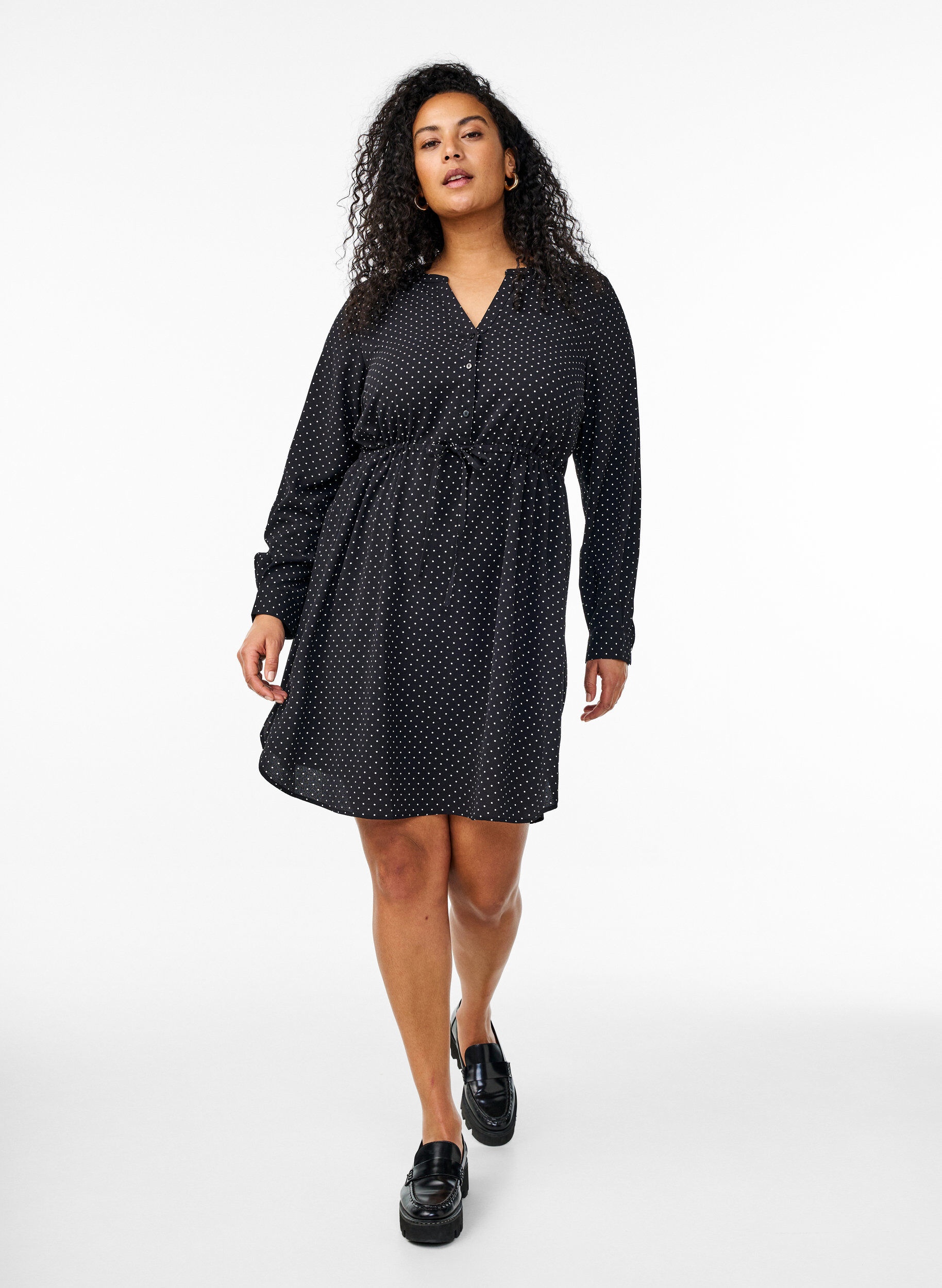 Zizzi Knelang kjole med knytebelte, Svart, Model image number 1