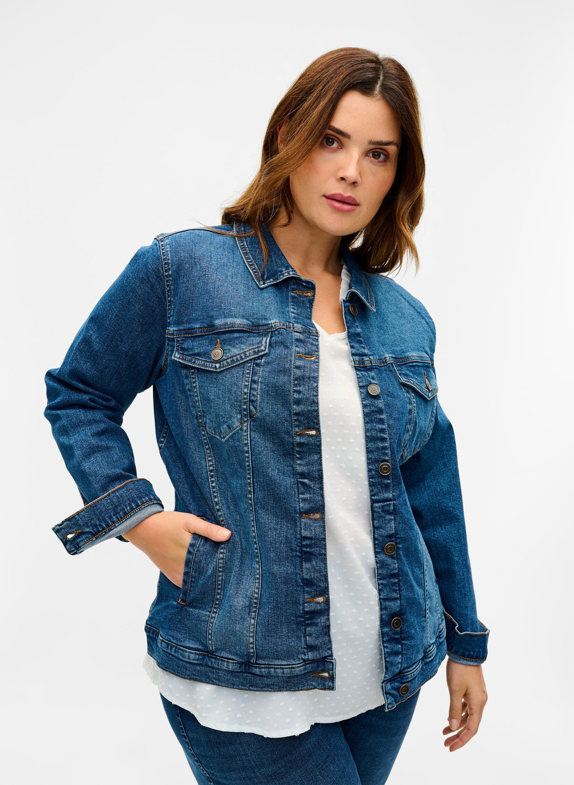 Zizzi Kort dongerijakke i bomull, Blue denim, Model image number 0