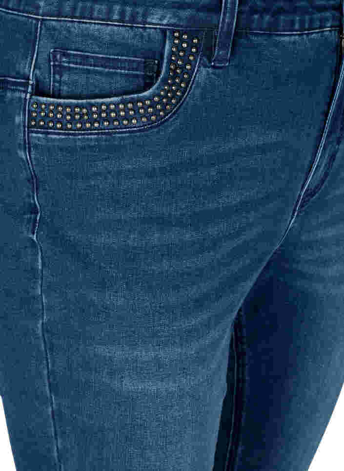 Nille jeans med høyt liv og nagler, Medium Blue denim, Packshot image number 2