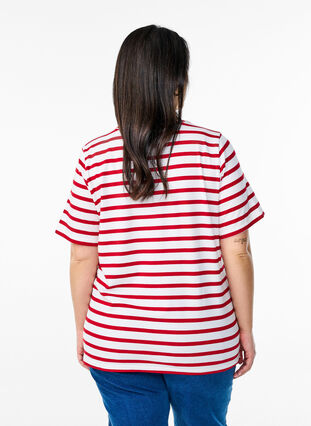 Zizzi T-skjorte i økologisk bomull med striper, Urban Red B.W.Stripe, Model image number 1