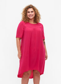 Kjole av viskose med blondebånd, Bright Rose, Model