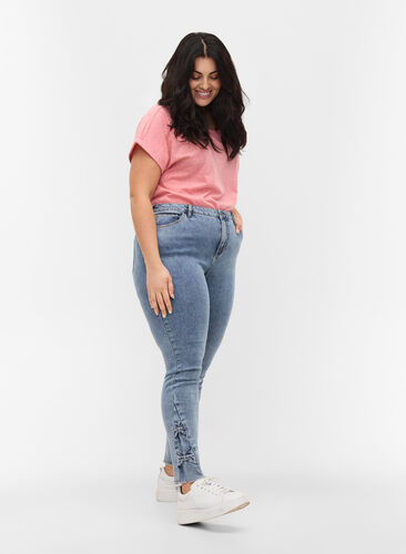 Cropped Amy jeans med sløyfer, Light blue, Model image number 0