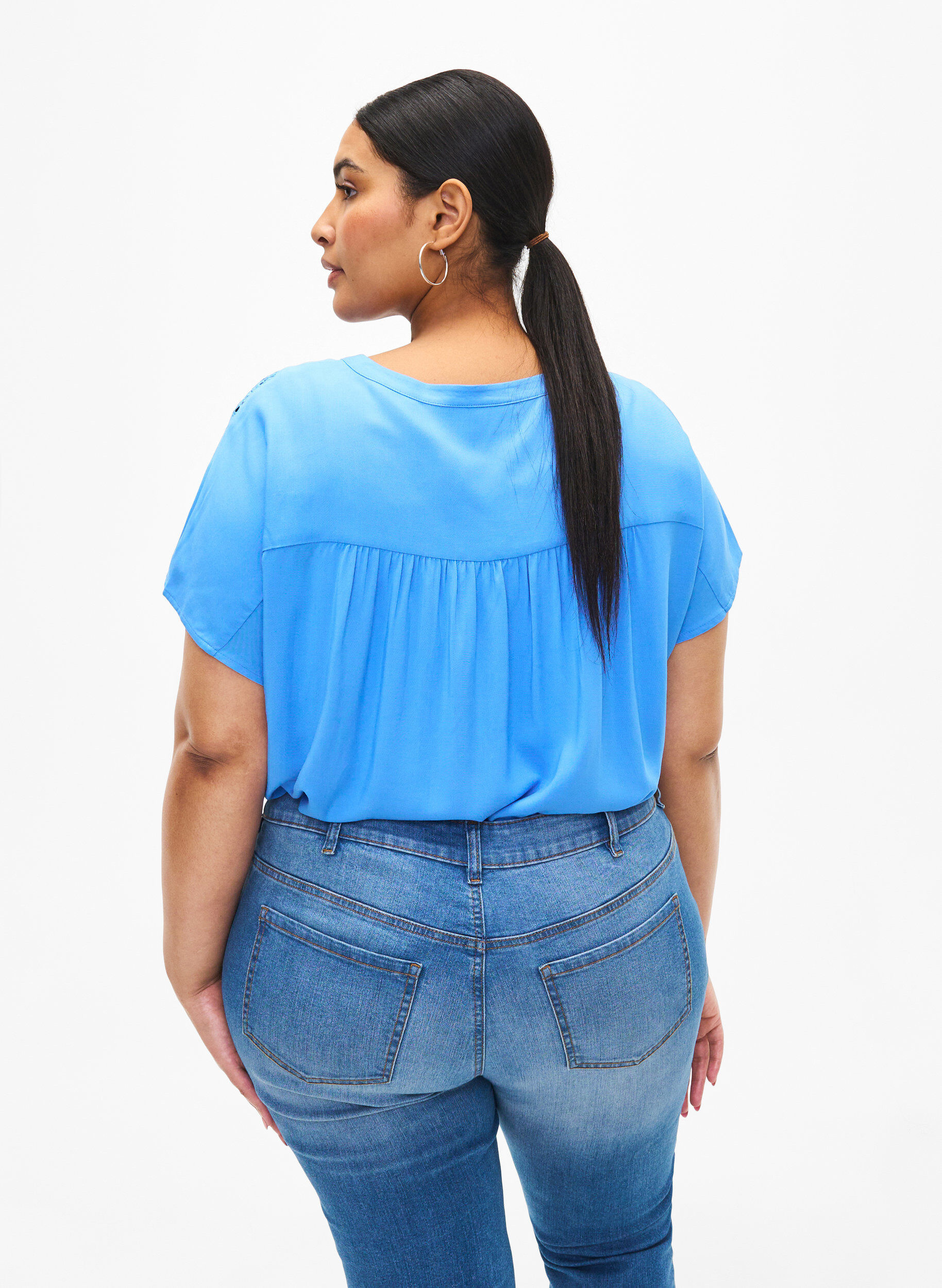 Zizzi Viskosebluse med blondekant, Marina, Model image number 1