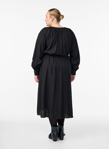 Zizzi Midikjole med knappelukking og knytebelte, Svart, Model image number 1