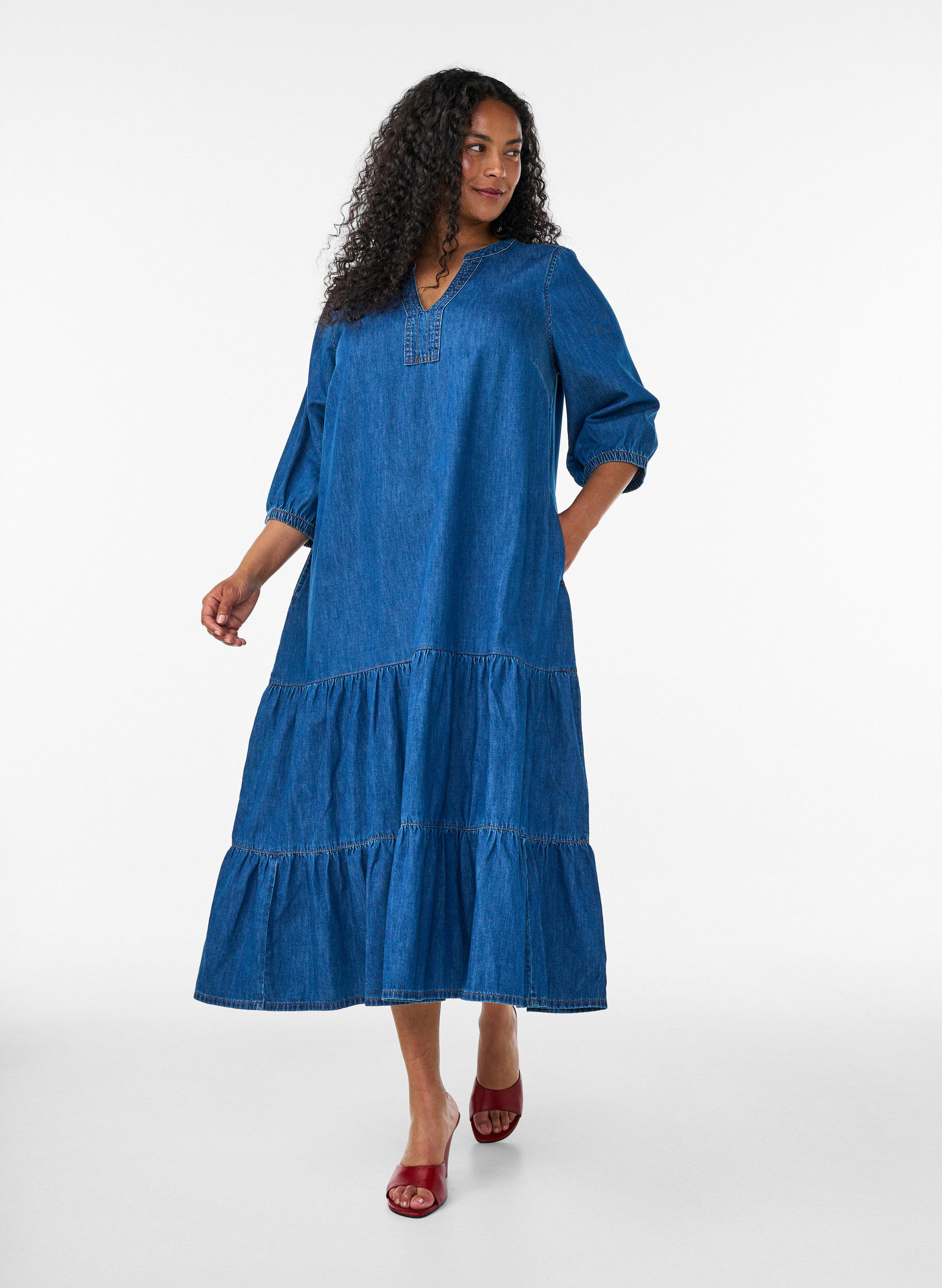 ZizziDenim maxikjole med volang lag, Bl&aring;, Model image number 0