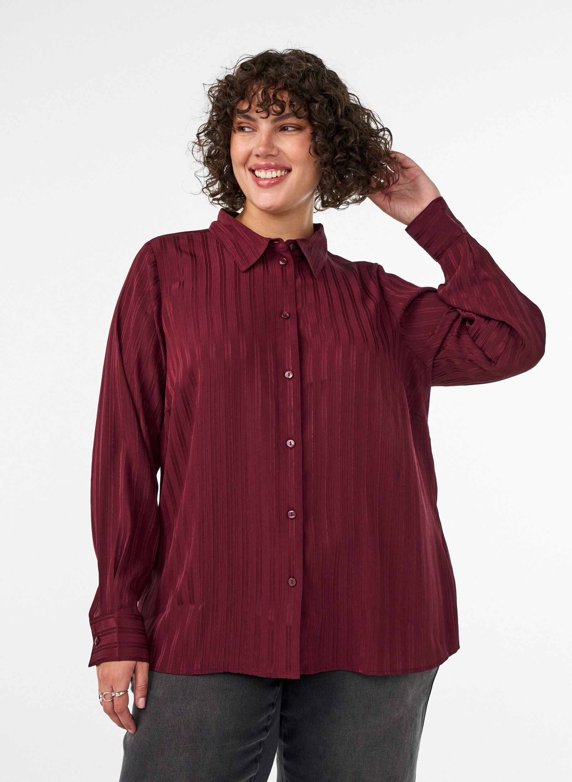 ZizziSkjorte med teksturerte striper og glittertr&aring;der, R&oslash;d, Model image number 0