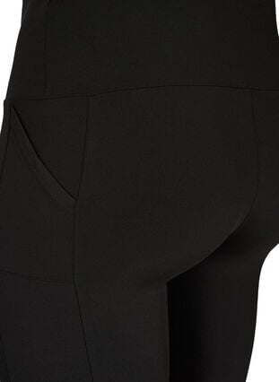 Ettersittende shorts med høy midje og lommer, Black, Packshot image number 3