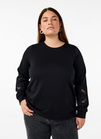 Genser med broderte utskjæringer, Black Genser med broderte utskjæringer, Black, Model