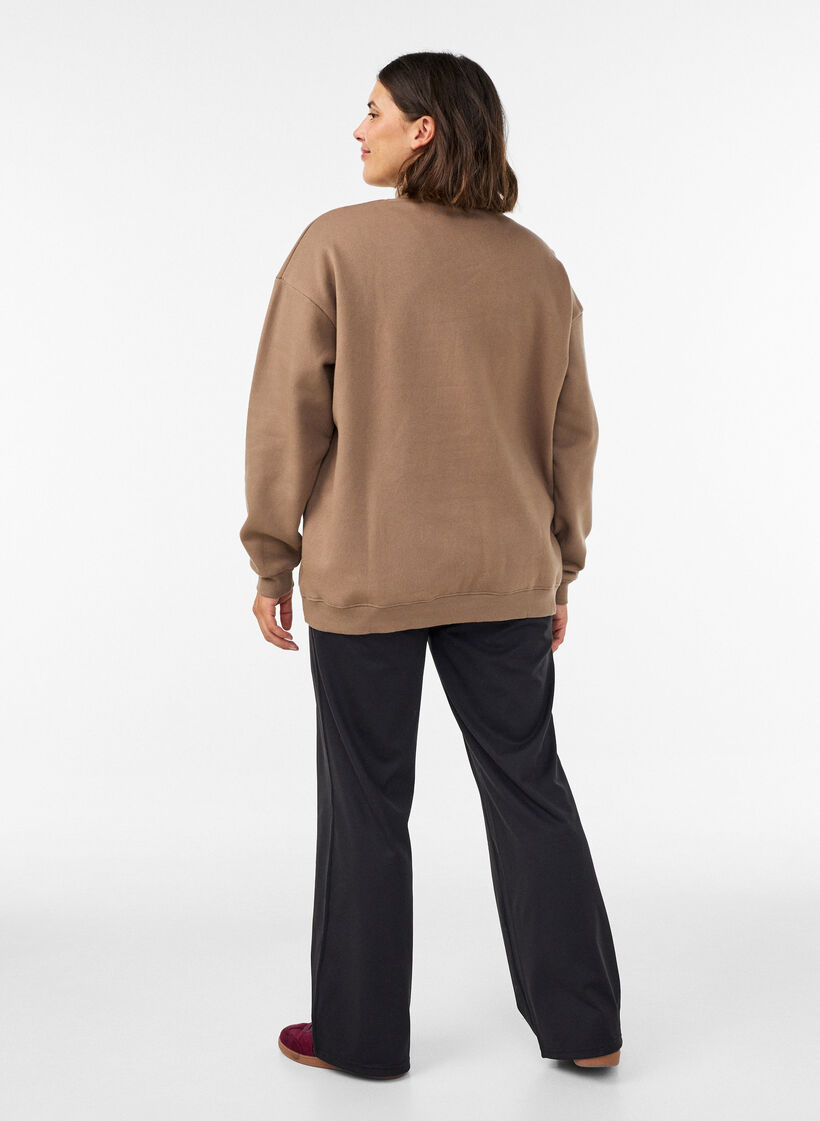 Genser med h&oslash;y hals og sporty motiv p&aring; forsiden, Brun, Model image number 2