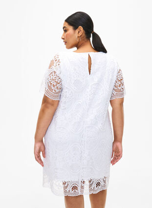Zizzi Kortermet festkjole med blonder, Bright White, Model image number 1