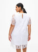 Kortermet festkjole med blonder, Bright White, Model image number 1