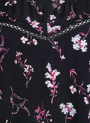 Zizzi Blomstret bluse med korte ermer, Svart, Packshot image number 2