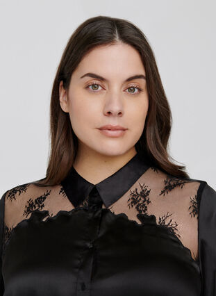 Skjorte med mesh og blonder, Black, Model image number 2