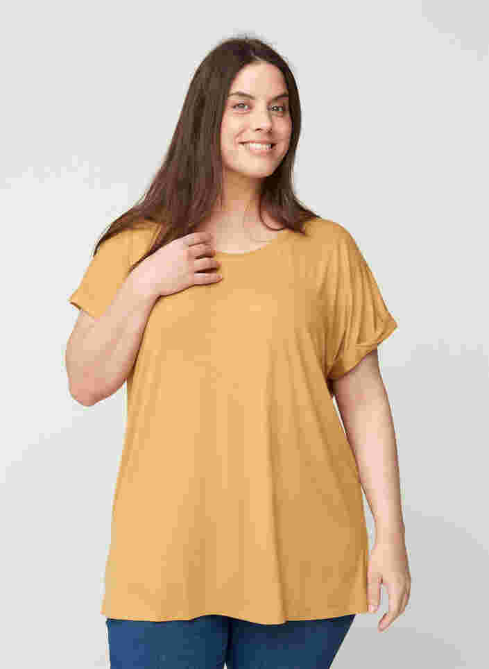 T-skjorte i viskosemiks med rund hals, Honey Mustard , Model image number 0