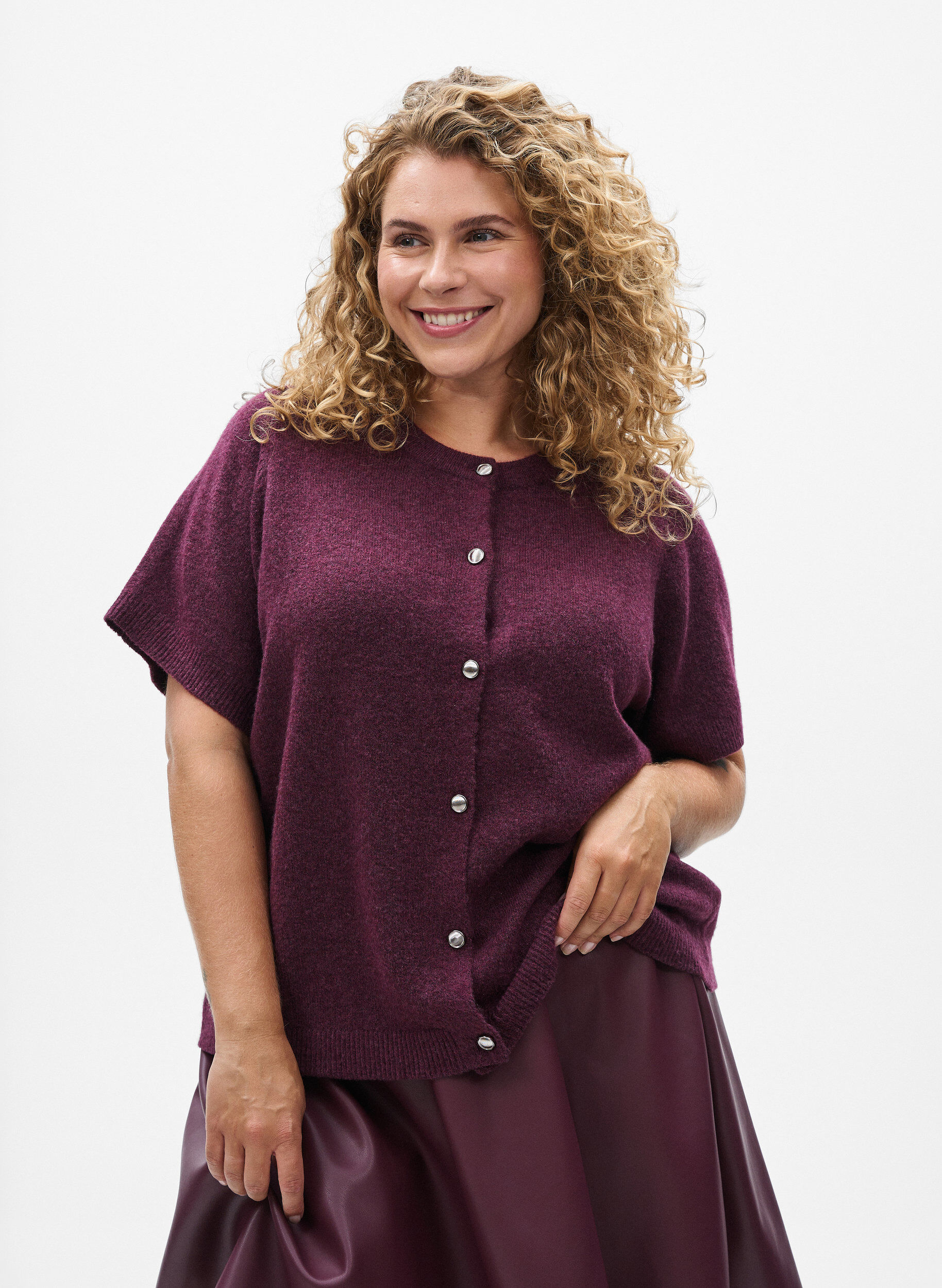 ZizziStrikket cardigan med korte ermer, M&oslash;rk Bordeaux, Model image number 0