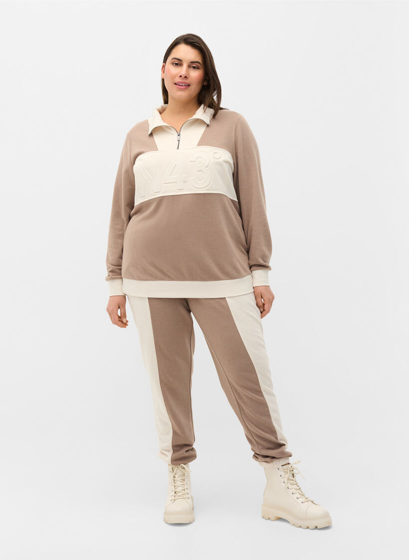 Genser med colorblock, Timber Wolf/Birch, Model image number 0