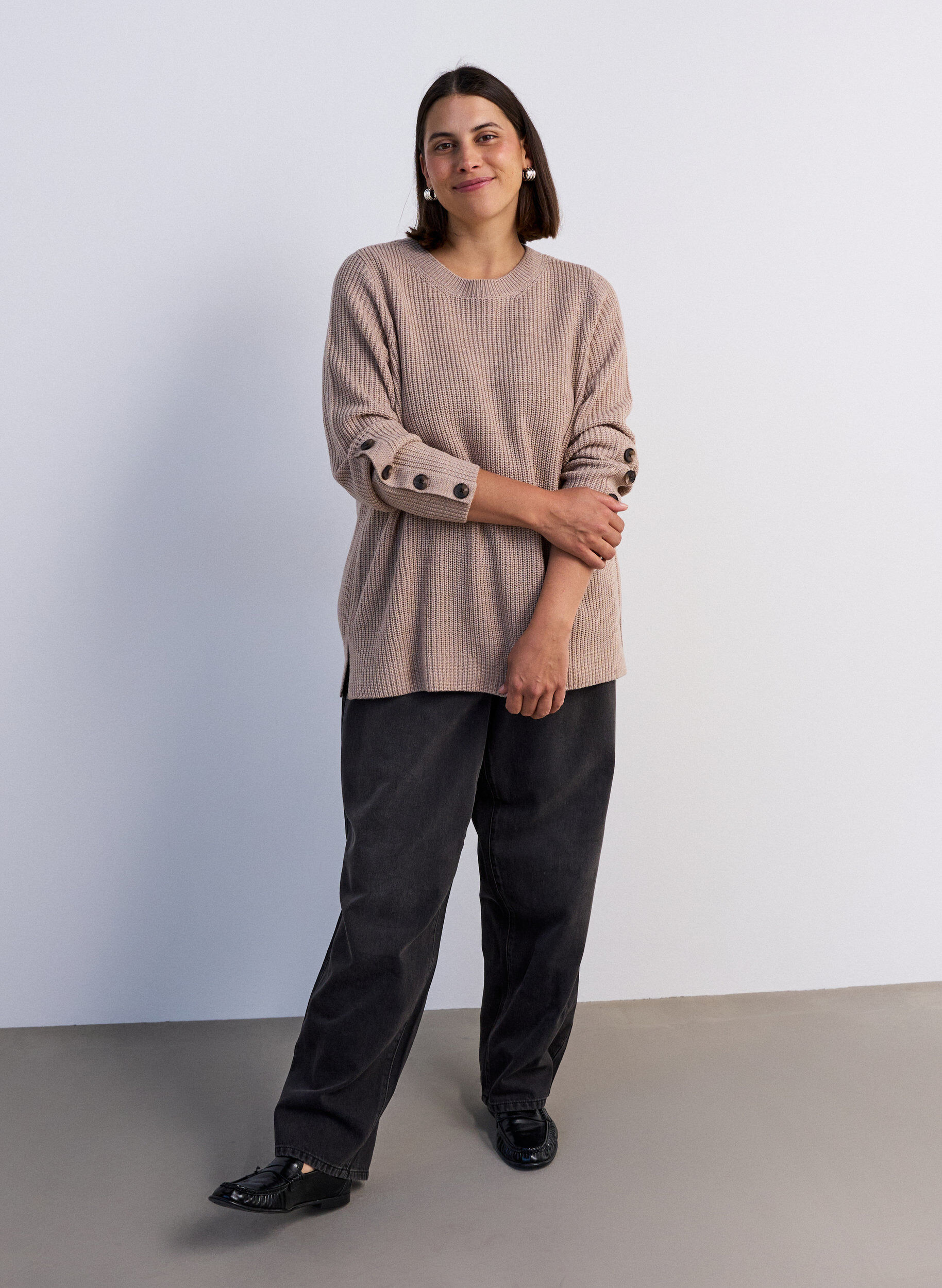ZizziStrikket bluse med ribbestruktur og knappdetaljer, Beige, Model image number 1
