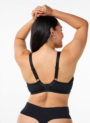 Zizzi Komfort-BH med polstrede stropper, Black, Model image number 1
