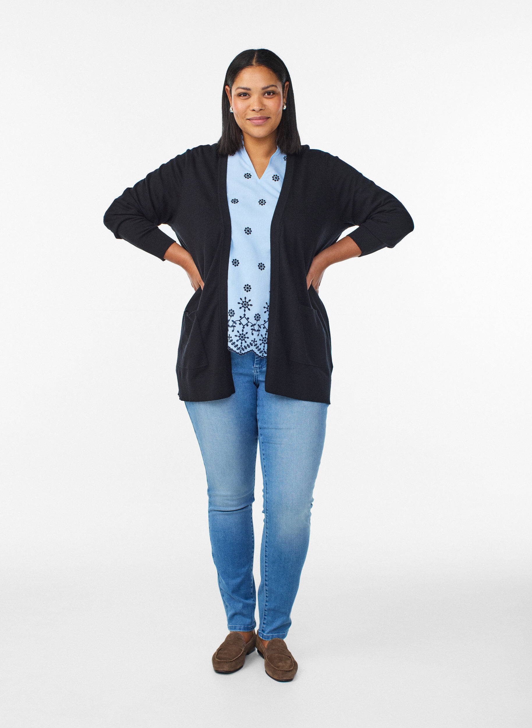 Zizzi Lang &aring;pen strikket cardigan med lommer, Svart, Model image number 1