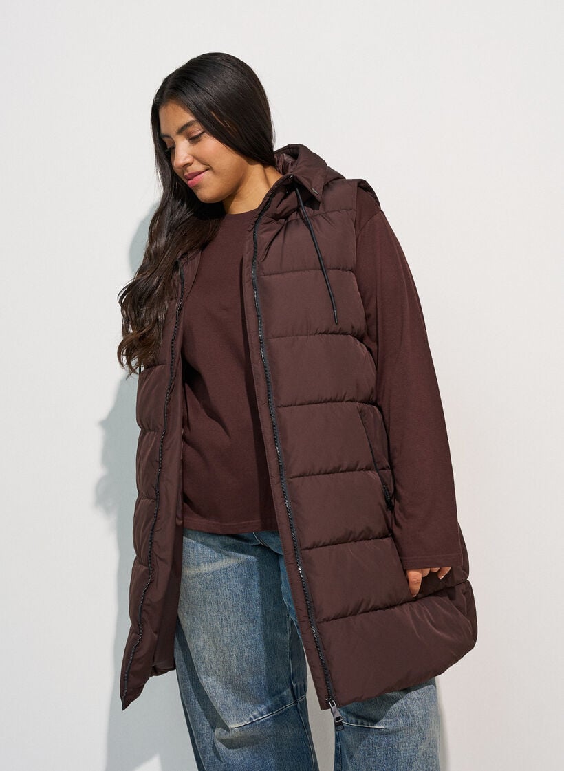 Lang vest med hette og lommer, Brun, Model image number 3