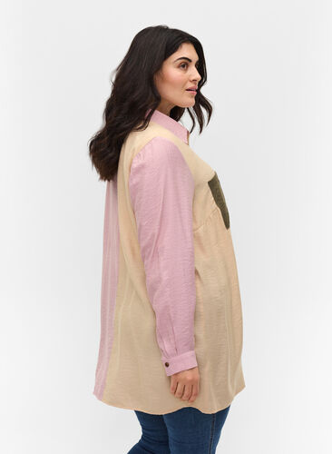 Skjorte i viskosemiks med colorblock, Pink Blocking, Model image number 1