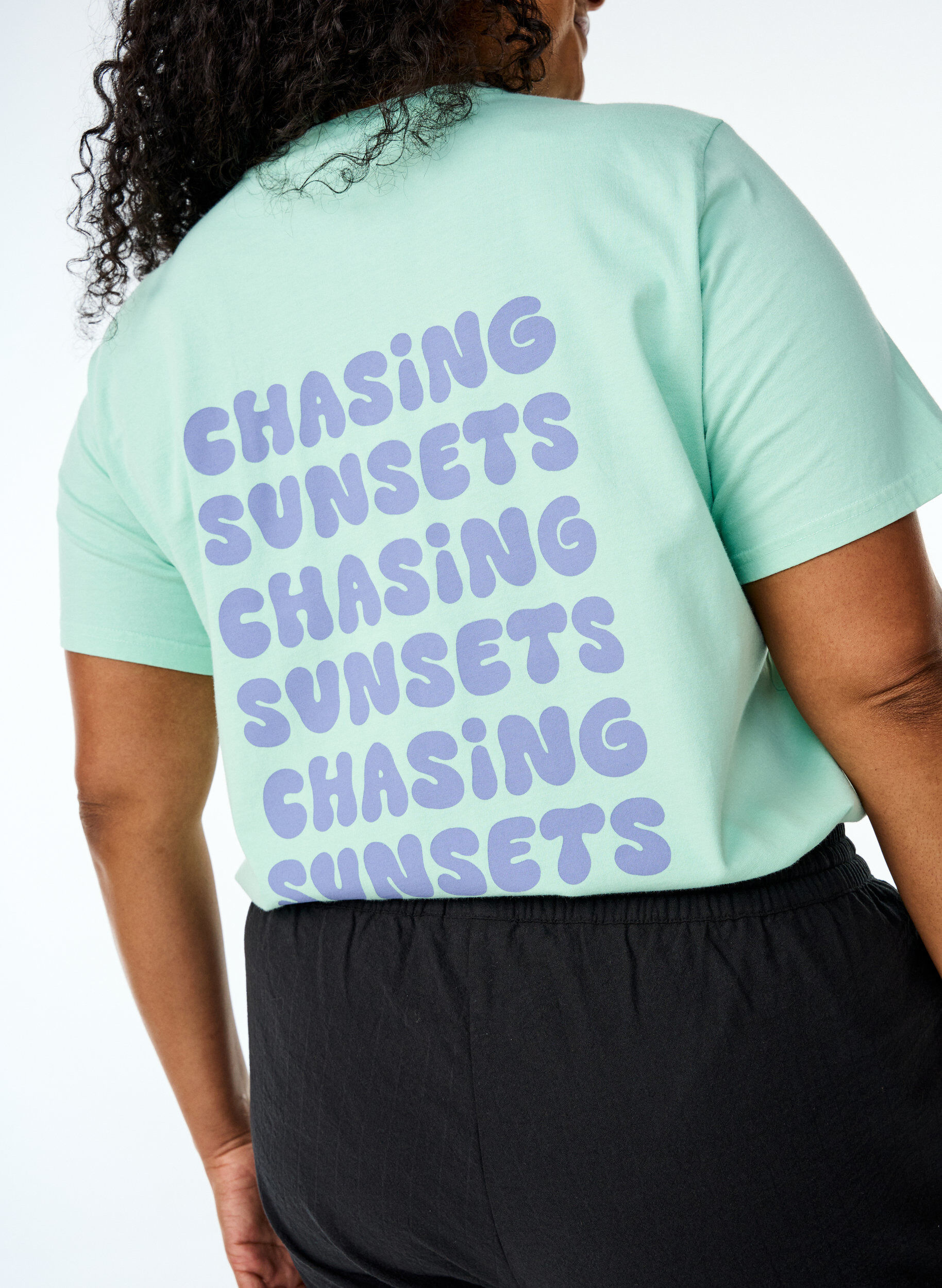 Zizzi T-skjorte i &oslash;kologisk bomull med ryggtrykk, Gr&oslash;nn, Model image number 3