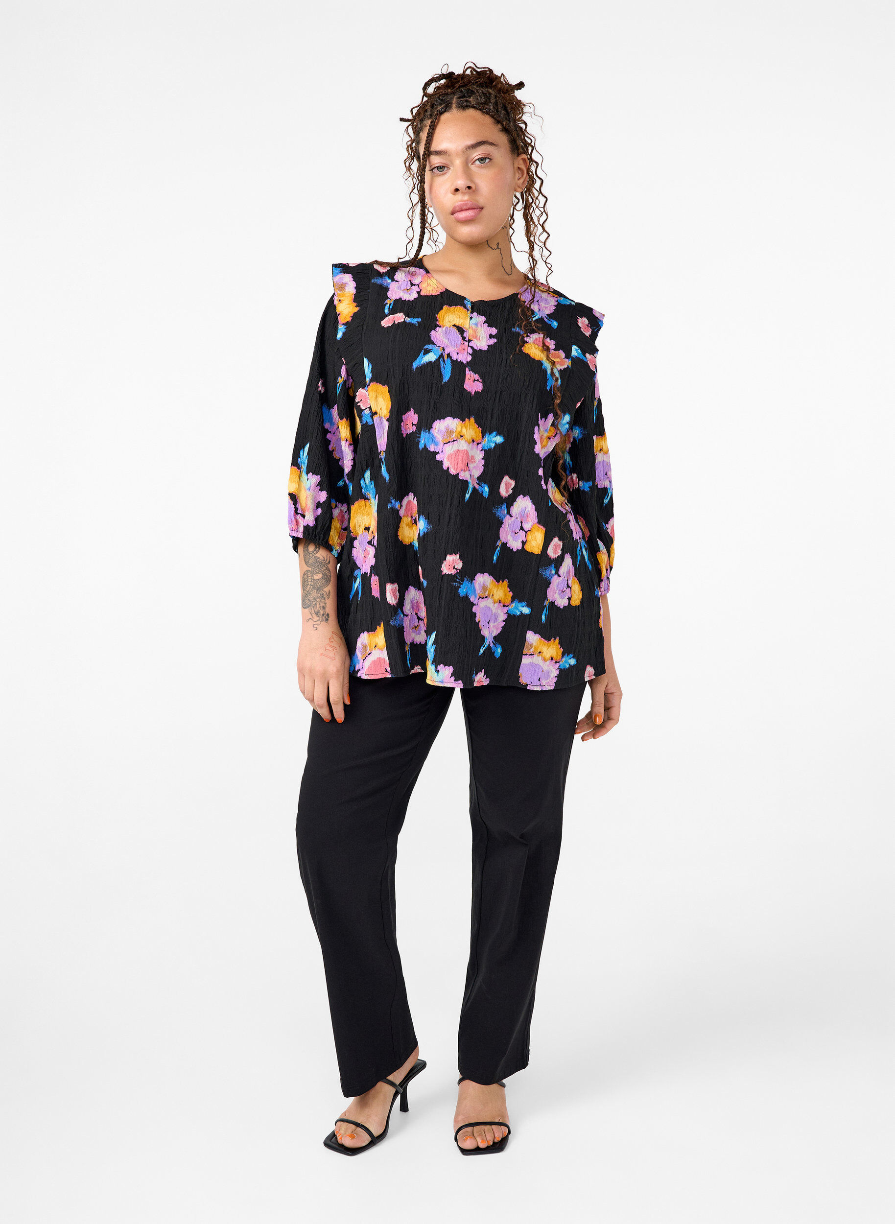Blomstret bluse med rund hals og glidel&aring;s, Svart, Model