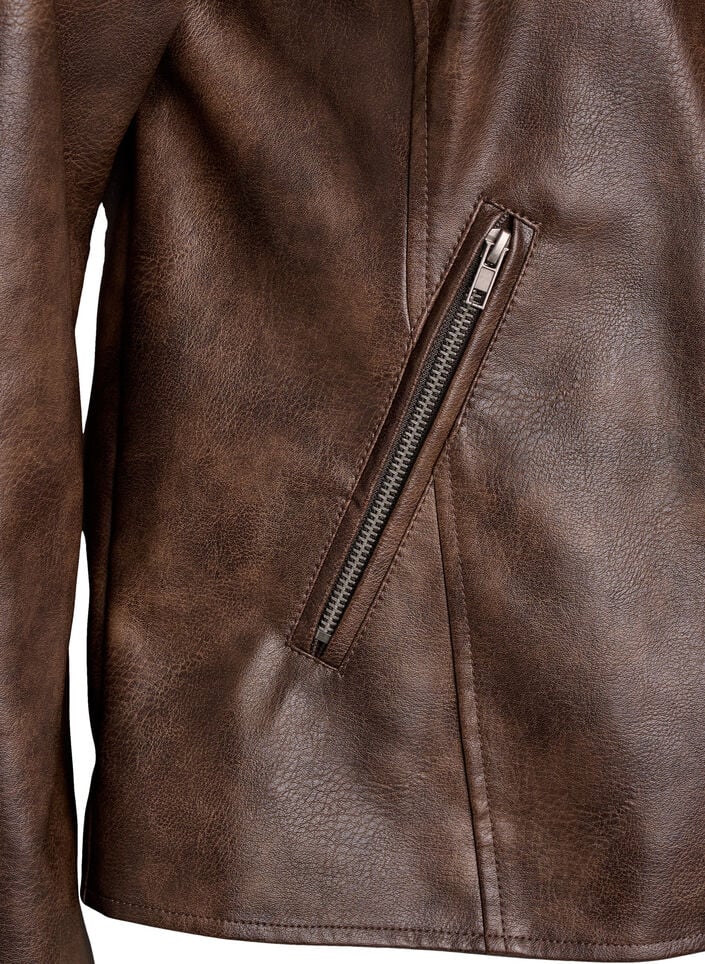 Imitert skinnjakke med nagler og lommer, Brown, Packshot