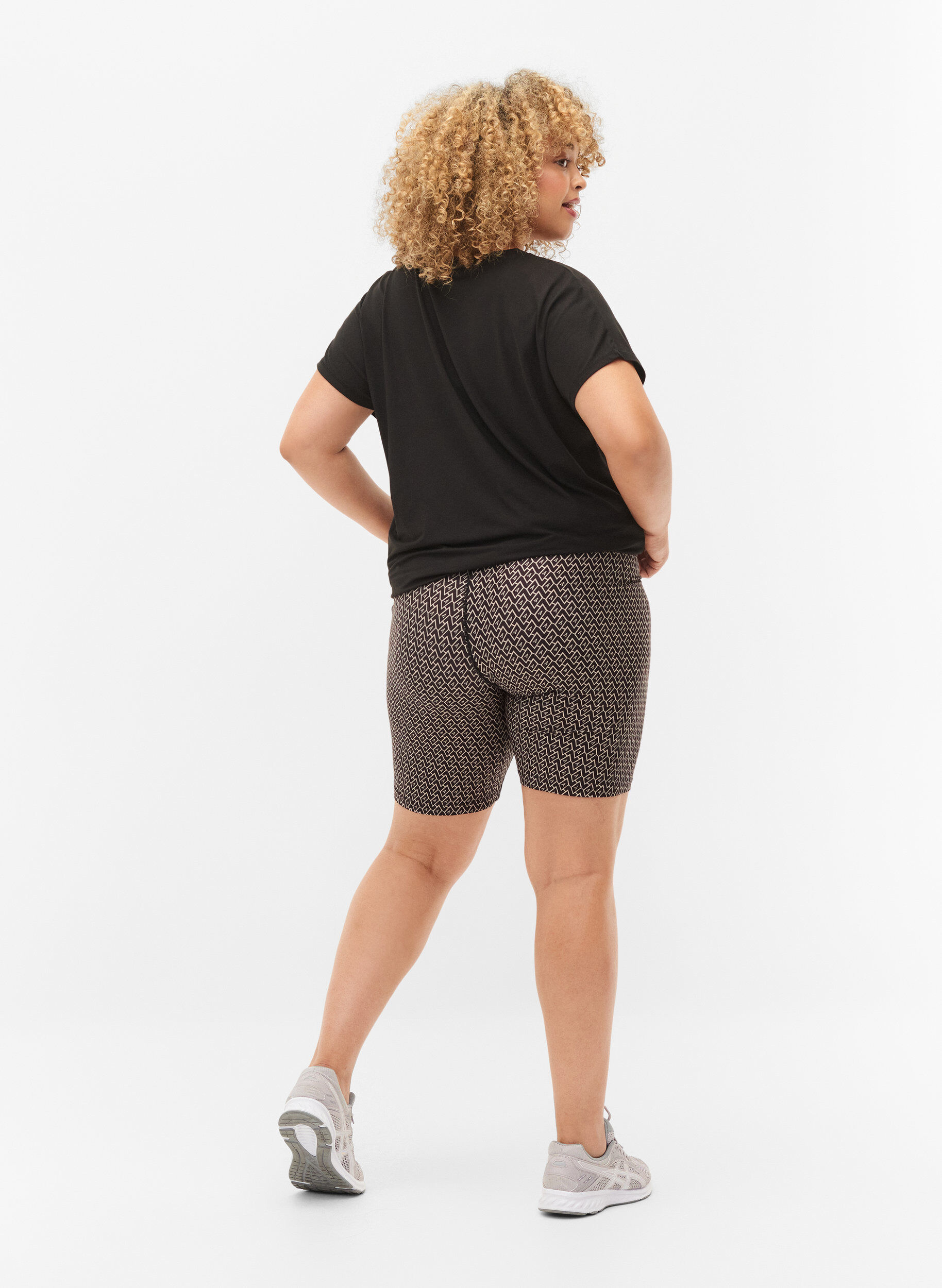 Zizzi M&oslash;nstret treningsshorts, Black w. Text Print, Model image number 1