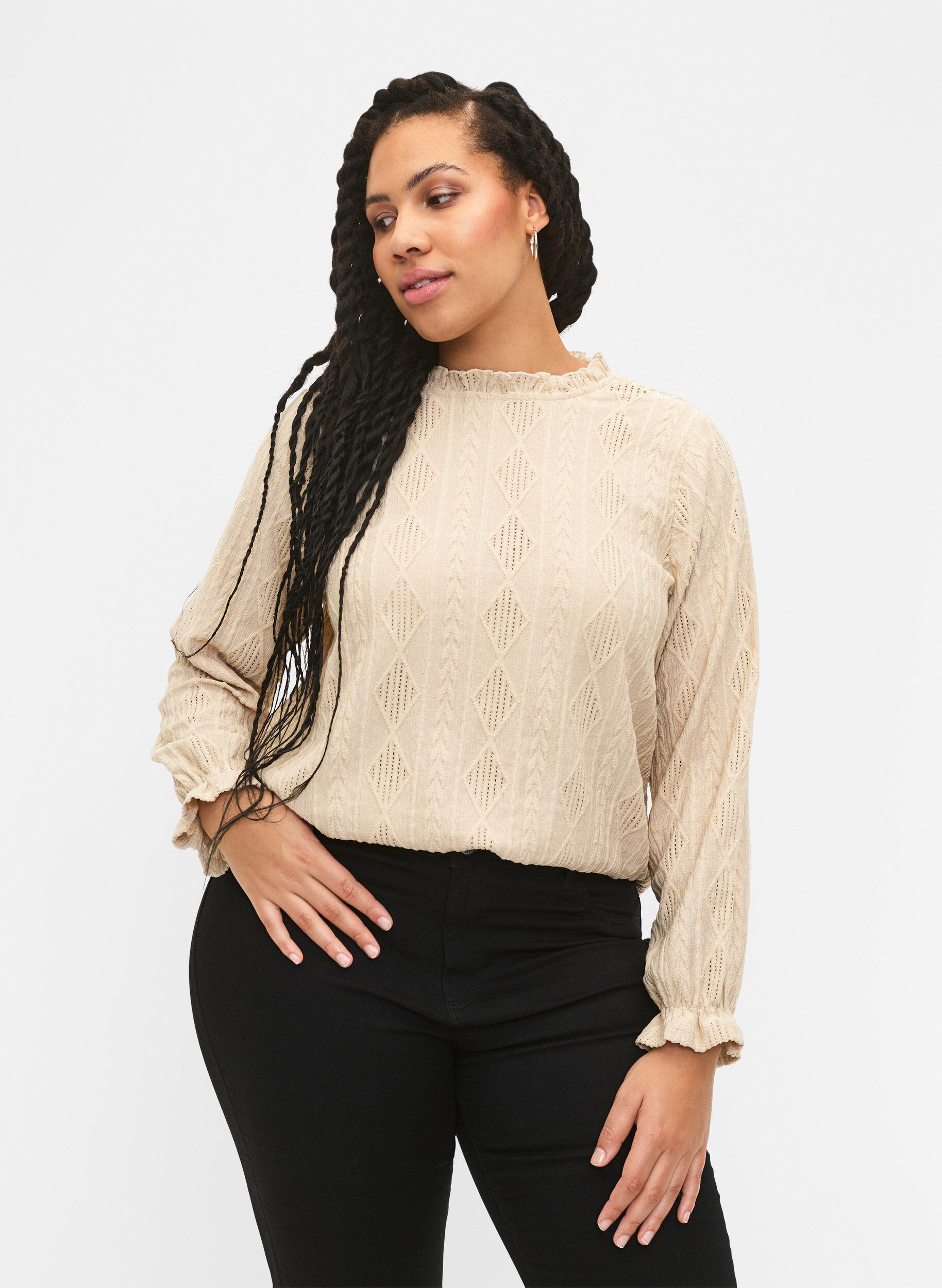 ZizziBluse med volanger og tone-i-tone-m&oslash;nster, Sand, Model image number 0