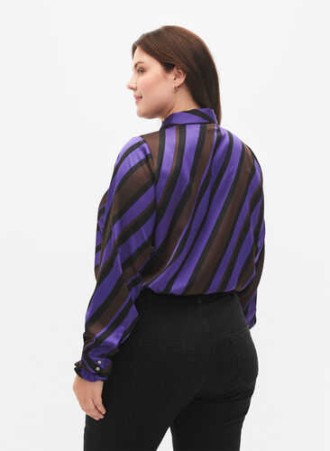 Skjorte i sateng med skråstriper, Stripe AOP, Model image number 1