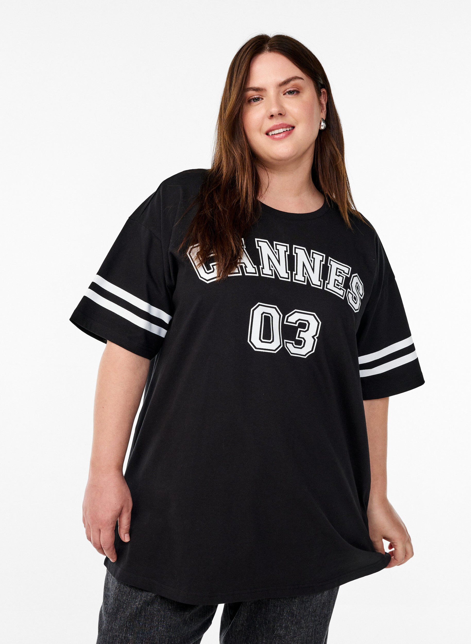 Sporty oversized college T-skjorte, Svart, Model