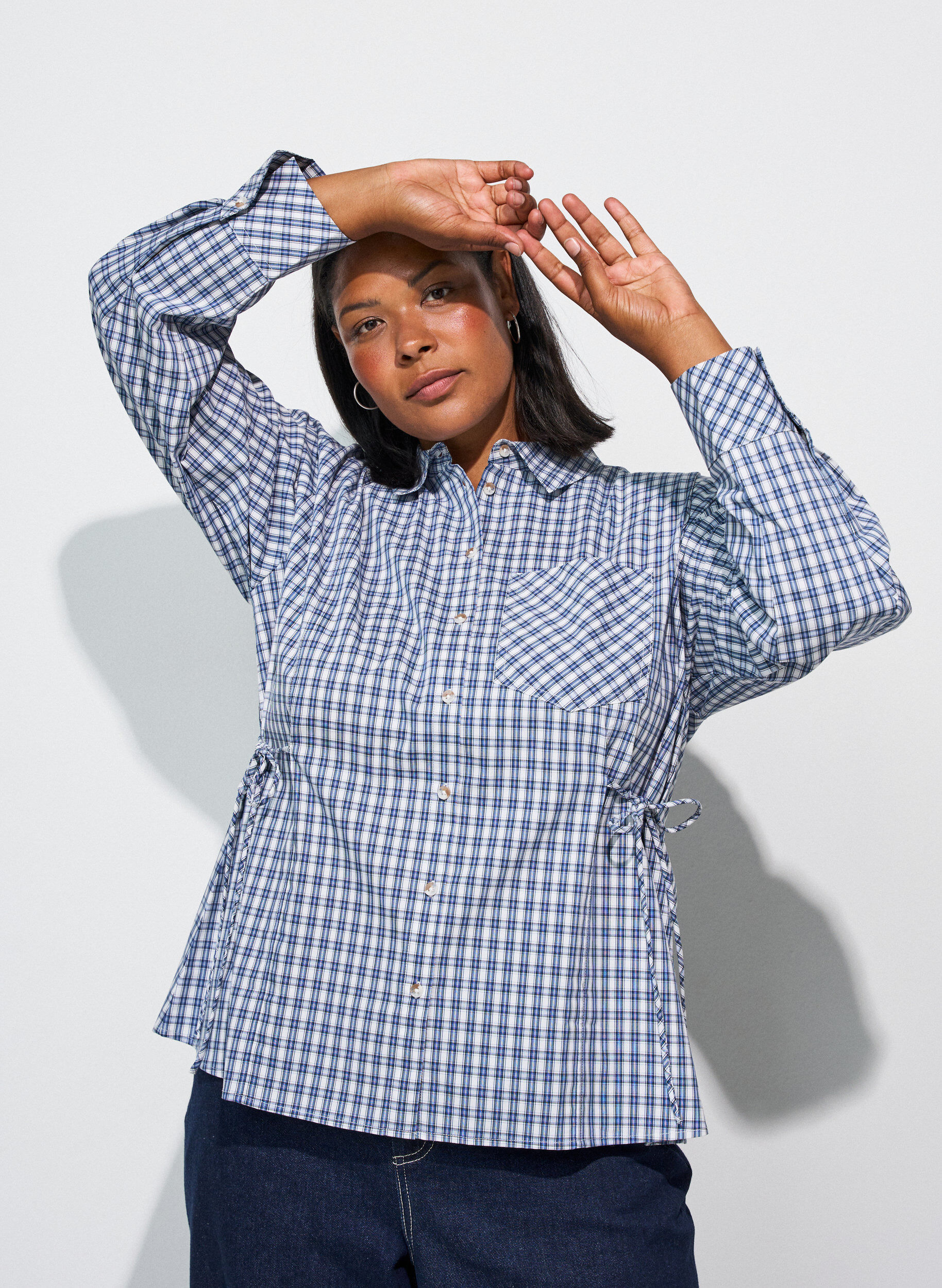 Loose fit rutete skjorte med knytebelte, Bl&aring;, Model