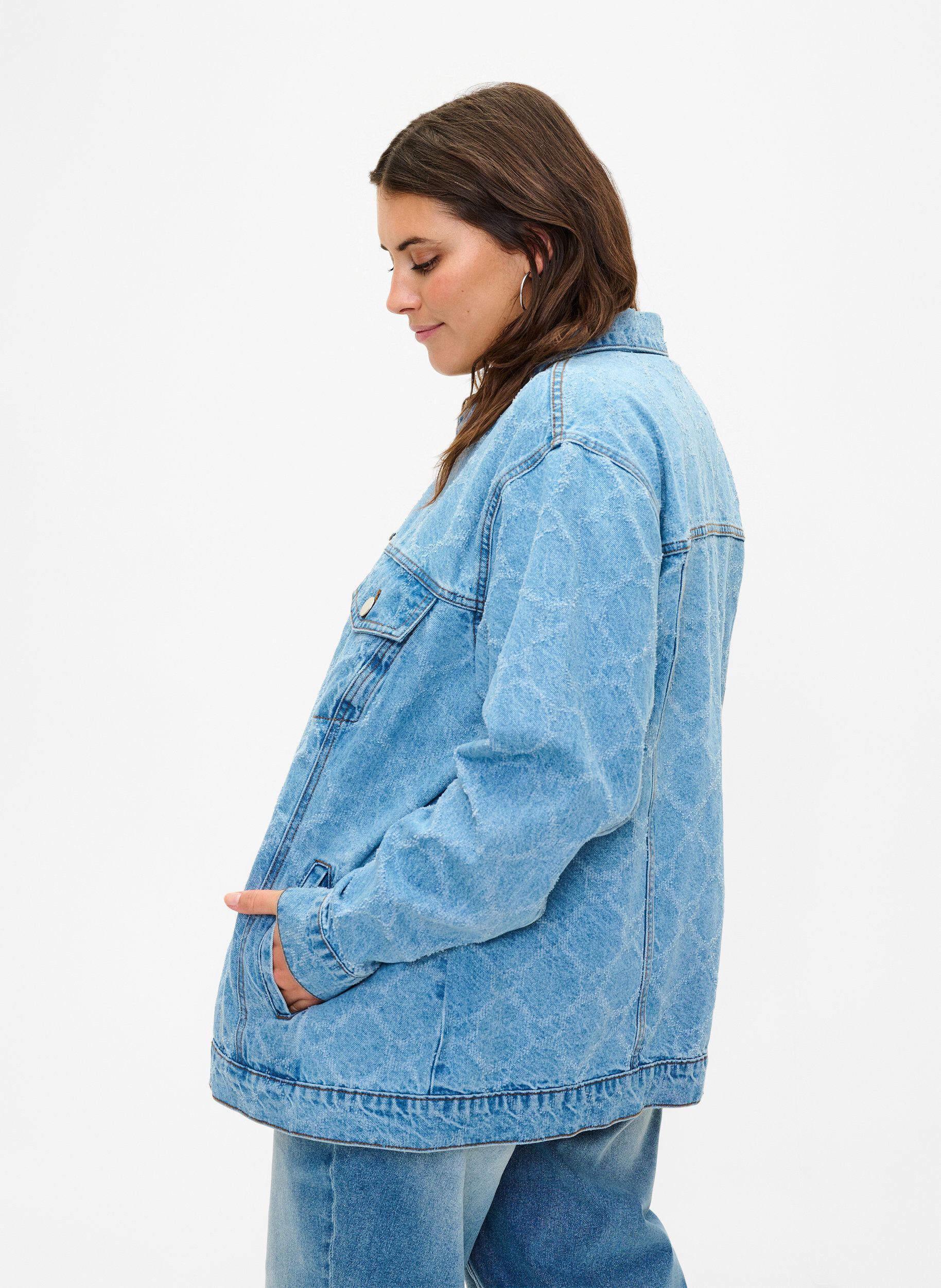 Zizzi Dongerijakke med &oslash;deleggelsesm&oslash;nster, Blue denim, Model image number 1